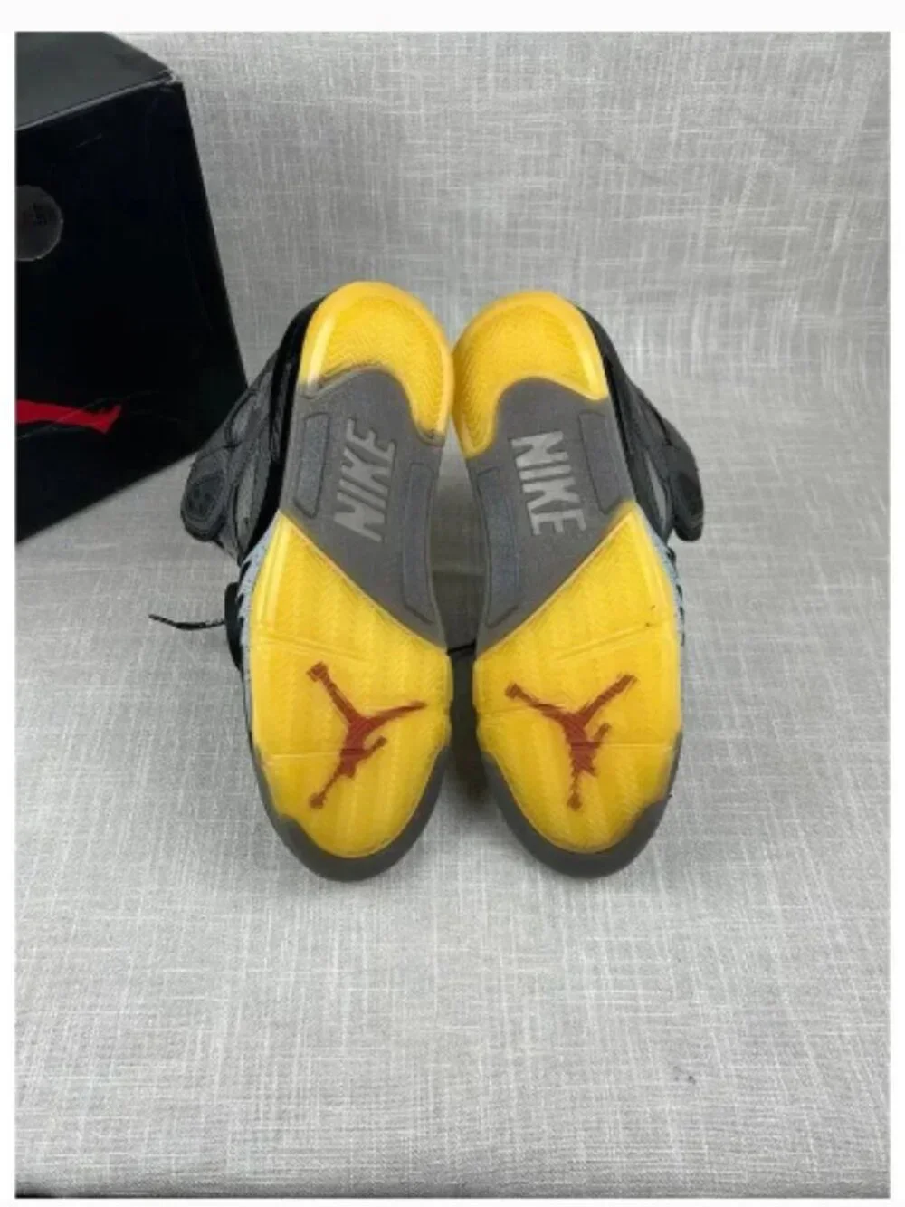 Air Jordan 5 x Off-White Retro Muslin